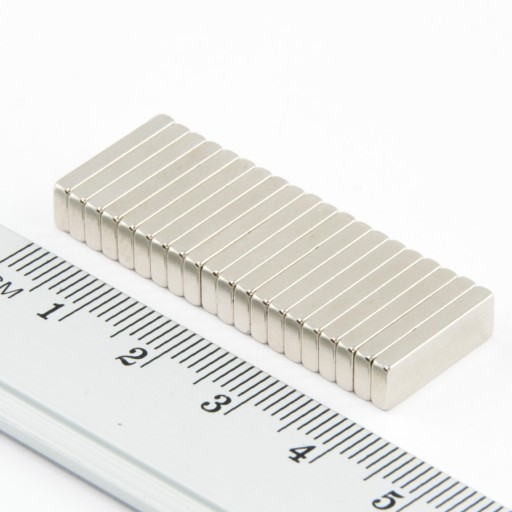 NEODYMOVÝ MAGNET TANIER 15x5x2 N38 - 15 KS