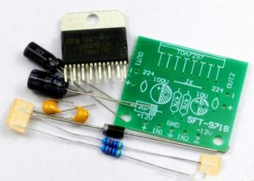 Mini audio zosilňovač 2x15W založený na čipe TDA7297