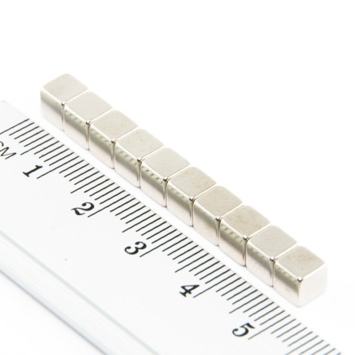NEODYMOVÝ MAGNET TANIER 5x5x5 N38 20 KS