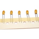 Tantalový kondenzátor tantalový 4,70uF 35V AVX x5