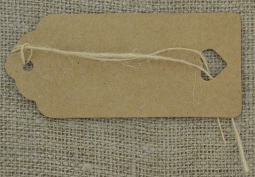 Štítky so šnúrkou 90 x 40 mm, béžové, 2 ks