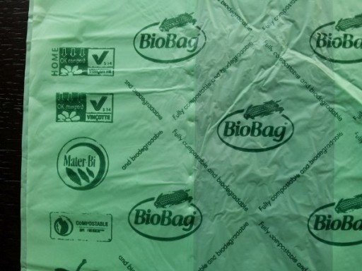 KOMPOSTOVATEĽNÉ, BIOLOGICKY ROZLOŽITEĽNÉ VRECKÁ NA ODPAD, 8L