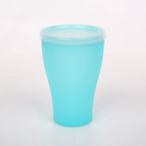 Plastový pohár s viečkom na horúcu tyrkysovú 0,5L