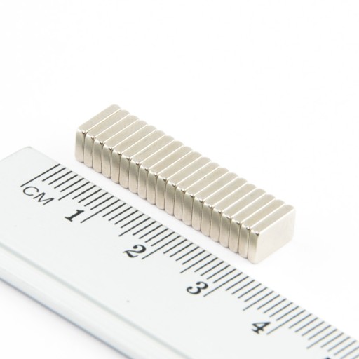 NEODYMOVÝ MAGNET 7,5x5x1,5 N38 50 KS