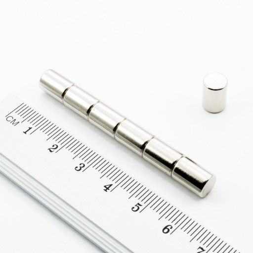 VALEC NEODYMOVÝ MAGNET 7x10 N38 SADA 6 ks