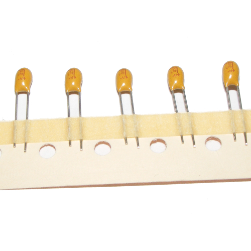 Tantalový kondenzátor tantalový 4,70uF 35V AVX x5