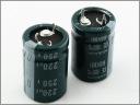 KONDENZÁTOR 220uF / 250V 20x30mm 105* NICHICON