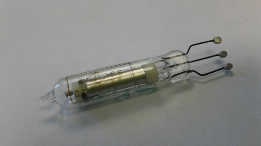 STABILIZÁTOR NAPÄTIA PRSTOVEJ SVIETKY SG301S-1