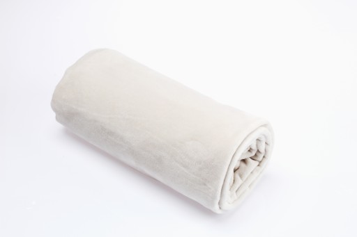Pletenina Minky Smooth č. 2 Ecru 1/2 MB