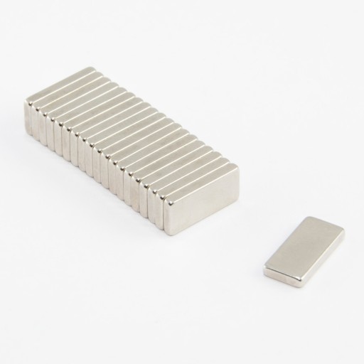NEODYMOVÝ MAGNET TANIER 15x7x2 N38 - 10 KS