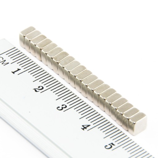 NEODYMOVÝ MAGNET TANIER 5x5x2,5 N38 30 KS