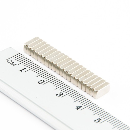 NEODYMIOVÝ MAGNET TANIER 7,5x4x2 N38 35 KS