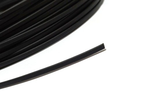 Ploché plastové kostice 4 mm, čierny korzet