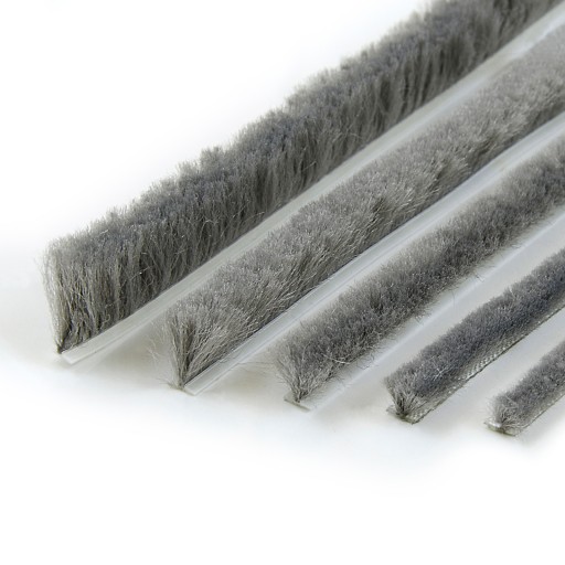 BUMPER BRUSH tesnenie Samolepiace 12x6,9mm