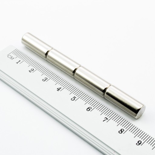 VALEC NEODYMOVÝ MAGNET 8x20 N38 SADA 3 ks