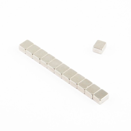 NEODYMOVÝ MAGNET TANIER 5x2,5x4 N38 40 KS